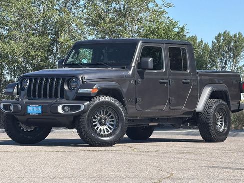 Used 2023 Jeep Gladiator Sport AWD/4WD image 1