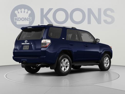 Used 2020 Toyota 4Runner SR5 Premium w/ Moonroof Package AWD/4WD image 4