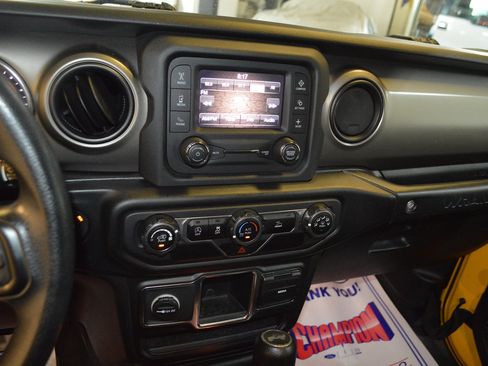 Used 2021 Jeep Wrangler Unlimited Sport AWD/4WD image 19