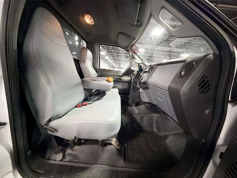 Used 2022 Ford F650 2WD Regular Cab Super Duty image 25