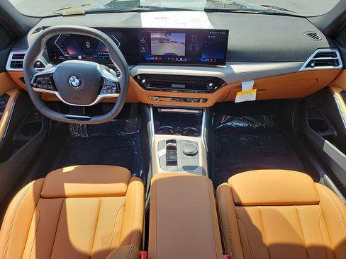 Used 2025 BMW 330i Sedan w/ Convenience Package RWD image 9
