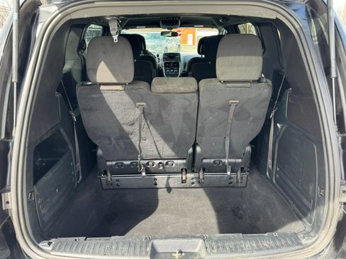 Used 2015 Dodge Grand Caravan SE image 9