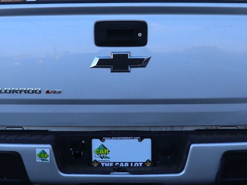 Used 2018 Chevrolet Colorado LT RWD image 21