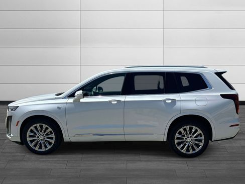 Used 2023 Cadillac XT6 Premium Luxury AWD/4WD image 2