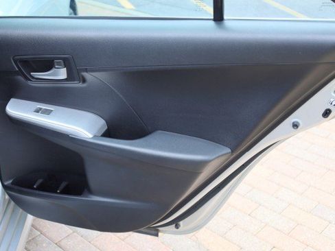 Used 2012 Toyota Camry SE FWD image 26