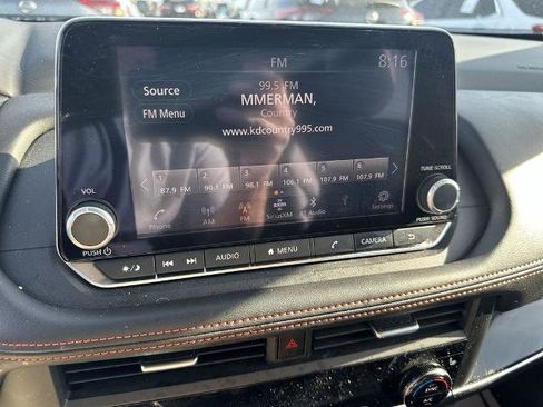 Certified 2025 Nissan Rogue SV image 16