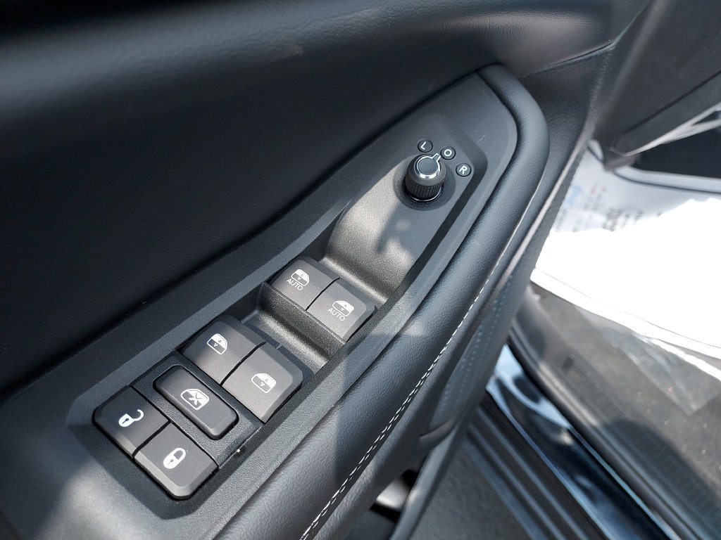 New 2027 Jeep Grand Cherokee Laredo X AWD/4WD image 11