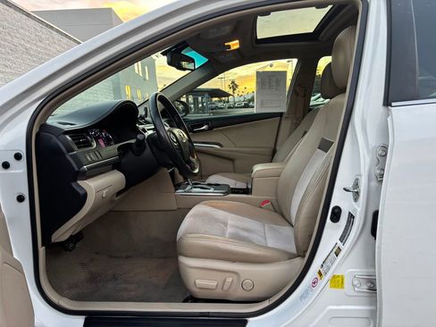 Used 2013 Toyota Camry XLE image 3
