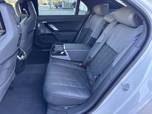 Certified 2025 BMW i7 eDrive50 w/ M Sport Package image 12