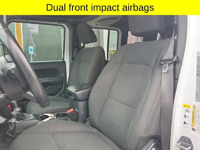 Used 2018 Jeep Wrangler Unlimited Sport S AWD/4WD image 24