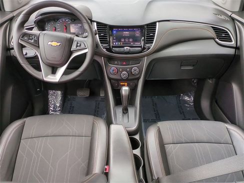 Certified 2022 Chevrolet Trax LT w/ Sport Edition image 20