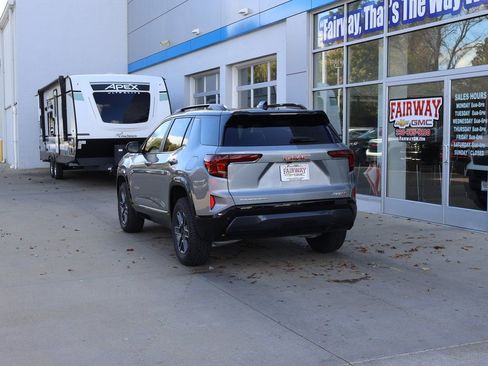 New 2026 GMC Terrain AT4 w/ LPO, Black Badging Package AWD/4WD image 8