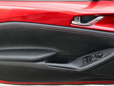 Used 2018 MAZDA MX-5 Miata RF Grand Touring image 14