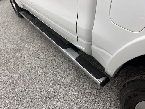 Used 2025 RAM 1500 Lone Star image 9