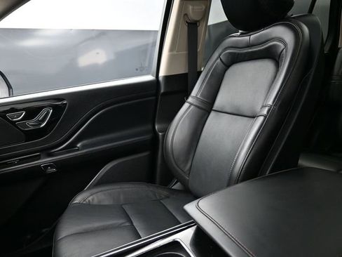 Used 2023 Lincoln Aviator Reserve w/ Equipment Group 201A AWD/4WD image 31
