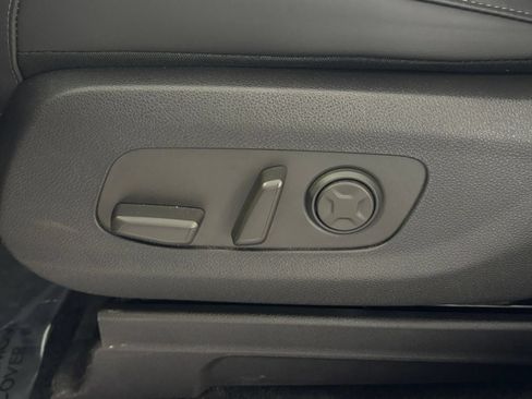 Used 2026 Kia Carnival FWD image 22