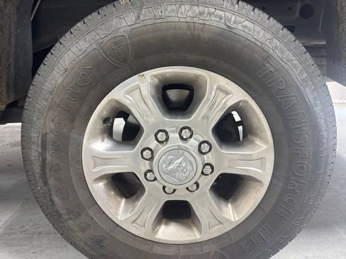 Used 2017 RAM 2500 SLT AWD/4WD image 10