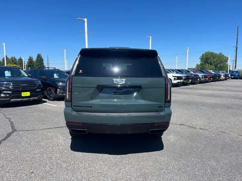 Used 2026 Cadillac Escalade Sport w/ LPO, ONYX Package AWD/4WD image 3