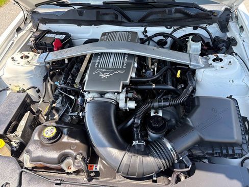 Used 2010 Ford Mustang GT Premium RWD image 18