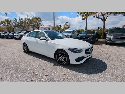 Used 2025 Mercedes-Benz C 300 4MATIC Sedan image 21