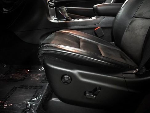 Used 2021 Jeep Grand Cherokee Laredo X image 11