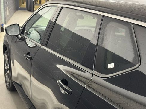 Used 2021 Nissan Rogue SV w/ Premium Package image 16