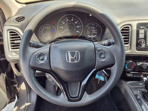 Used 2016 Honda HR-V LX image 11