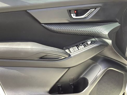 Used 2024 Subaru Ascent Premium w/ Convenience Package image 12