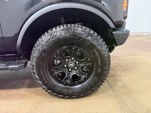 Used 2024 Ford Bronco Wildtrak AWD/4WD image 90