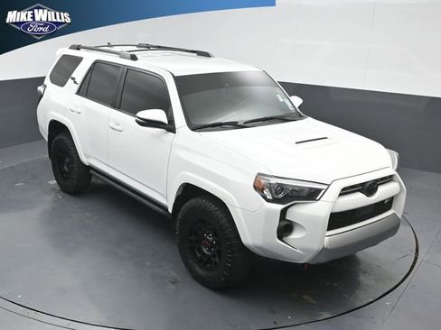 Used 2023 Toyota 4Runner TRD Off-Road Premium AWD/4WD image 9