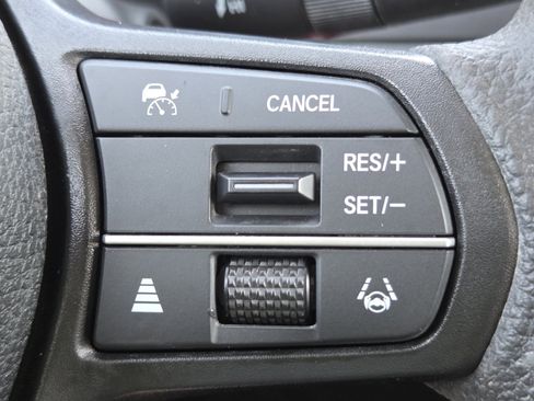 Certified 2023 Honda Accord EX image 10