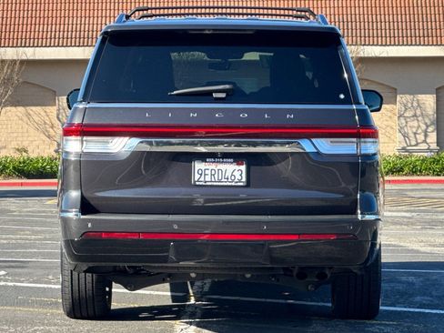 Used 2023 Lincoln Navigator Reserve image 5