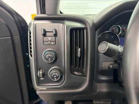 Used 2017 Chevrolet Silverado 1500 LT w/ All Star Edition AWD/4WD image 10
