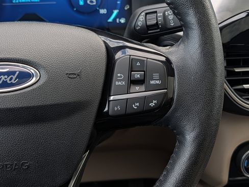 Certified 2021 Ford Escape Titanium image 27