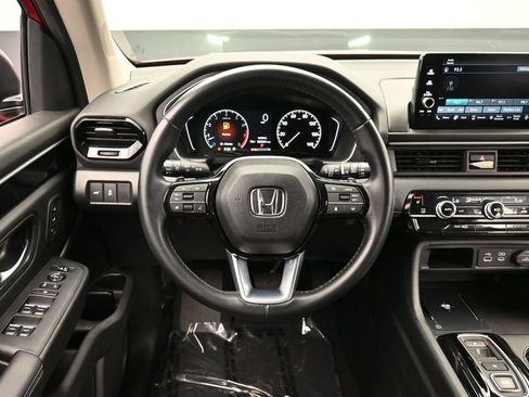 Used 2025 Honda Pilot EX-L image 46