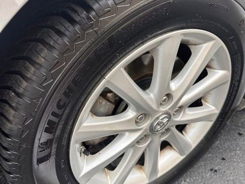 Used 2011 Toyota Camry XLE image 18