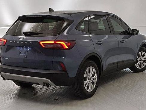 Certified 2025 Ford Escape Active image 3