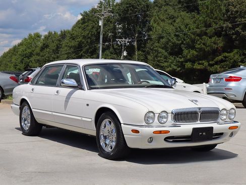 Used 2003 Jaguar XJ8 L RWD image 9