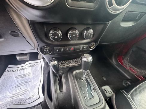 Used 2013 Jeep Wrangler Unlimited Sahara w/ Connectivity Group AWD/4WD image 26