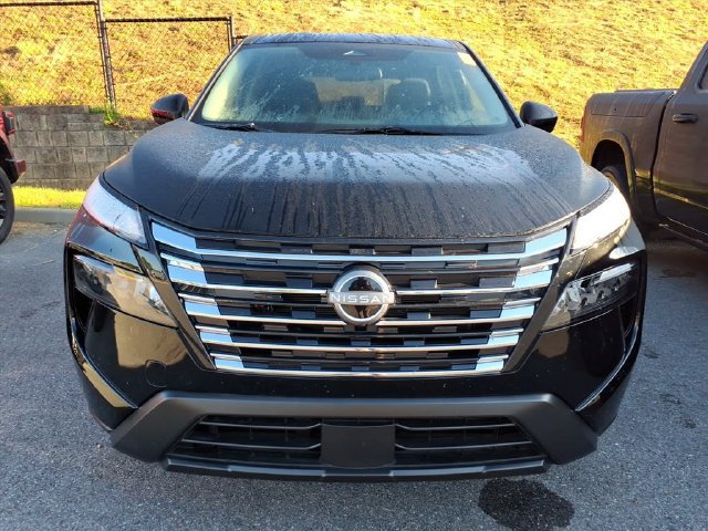 Used 2025 Nissan Rogue SV FWD image 11