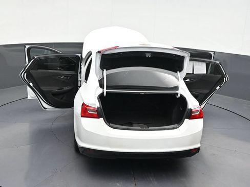 Used 2022 Chevrolet Malibu LS FWD image 35