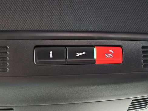 Used 2025 Volkswagen Jetta Sport image 20