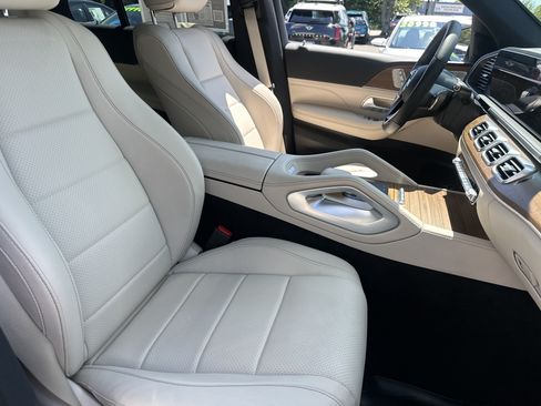 Used 2025 Mercedes-Benz GLE 450 4MATIC image 13