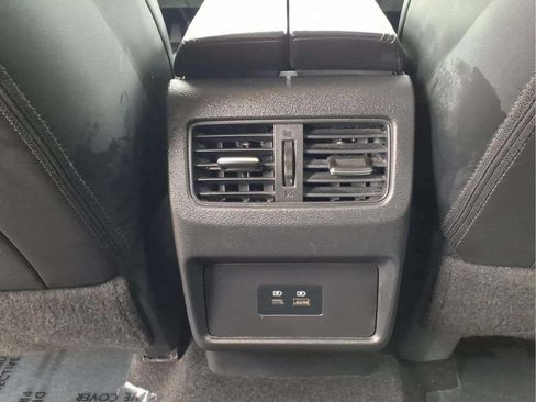 Used 2021 Nissan Rogue SV w/ Premium Package FWD image 13