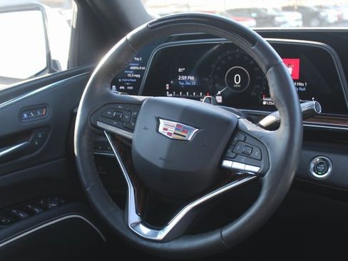 Used 2023 Cadillac Escalade Premium Luxury image 25