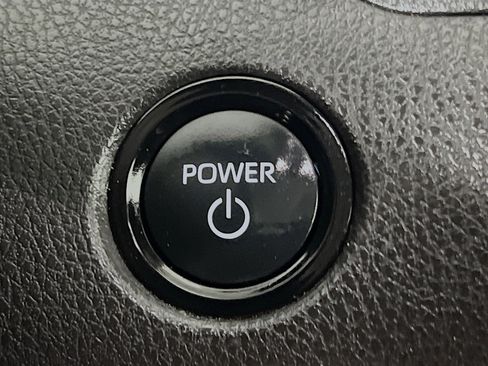 Used 2025 Toyota Camry LE w/ Convenience Package image 23