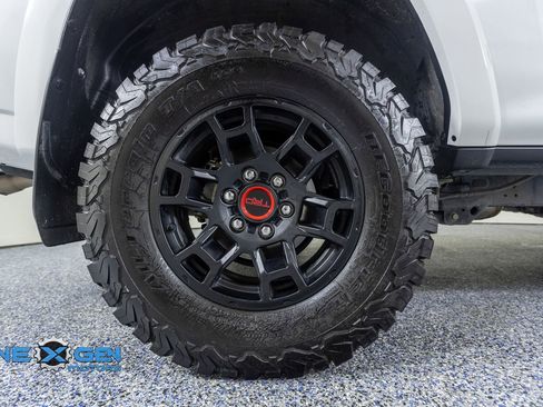 Used 2023 Toyota 4Runner TRD Off-Road Premium w/ Moonroof Package AWD/4WD image 45