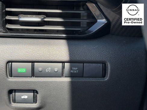 Certified 2025 Nissan Sentra SV image 28