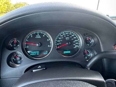 Used 2009 Chevrolet Suburban LTZ AWD/4WD image 10