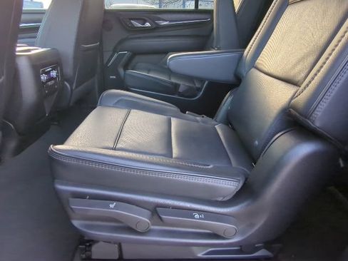 Used 2024 GMC Yukon XL Denali image 20